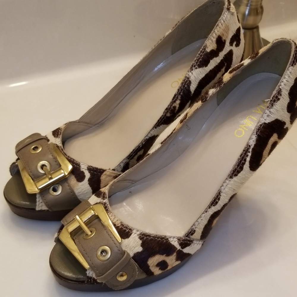Shoes - Picture 8 of 8